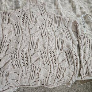 Cashmere cable knit sweater